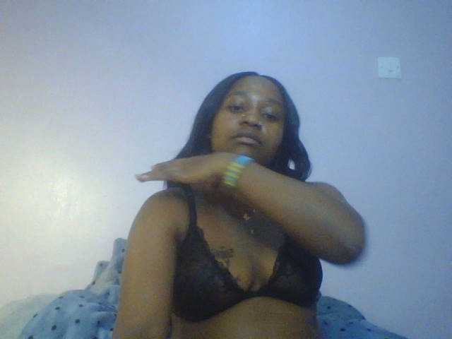 Evee live cam on BongaCams
