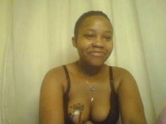 Evee live cam on BongaCams