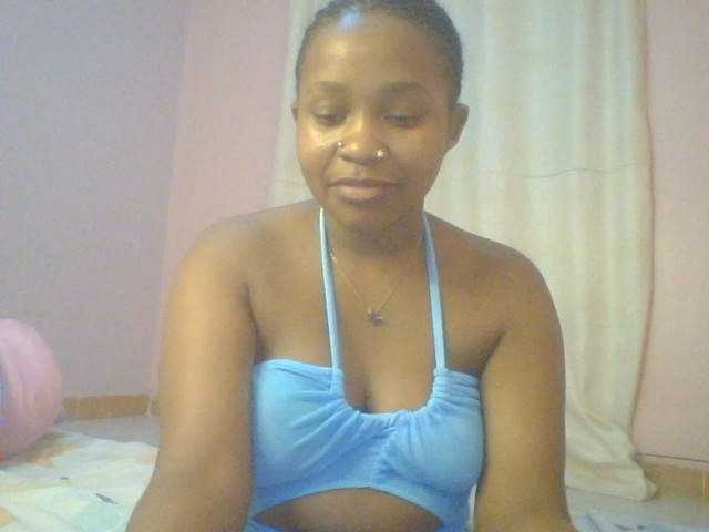 Evee live cam on BongaCams