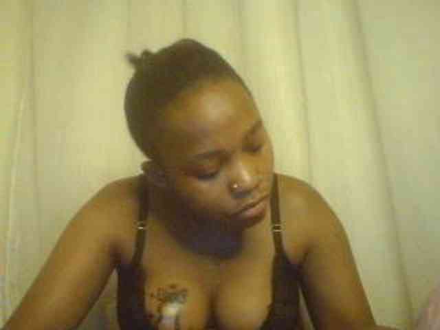 Evee Live Webcam on BongaCams