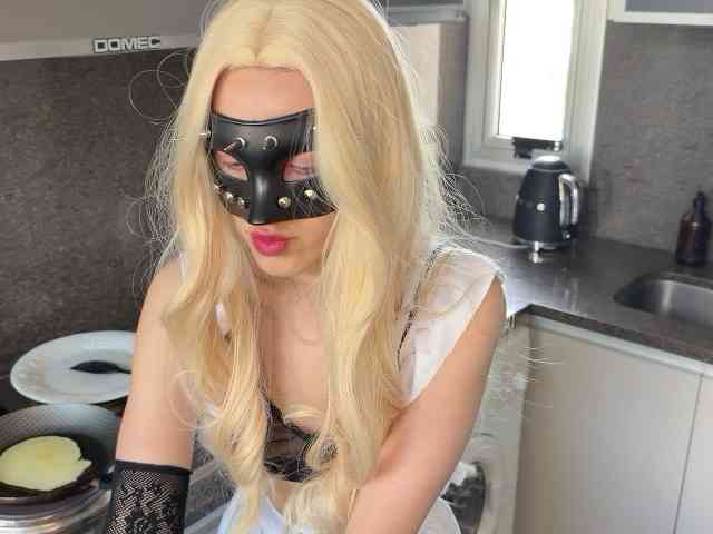 AmeliaMystery webcam