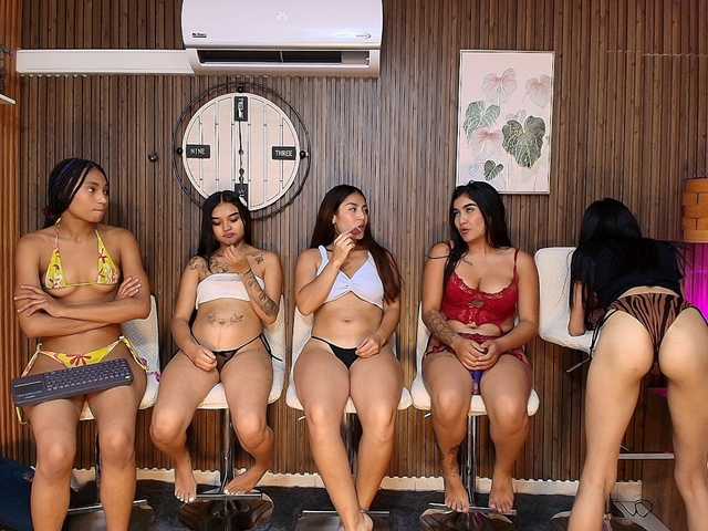 LatinsSquirting live cam on BongaCams