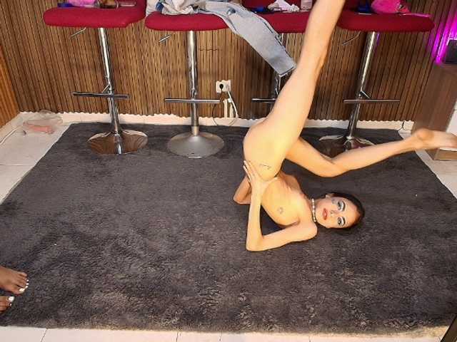 LatinsSquirting live cam on BongaCams