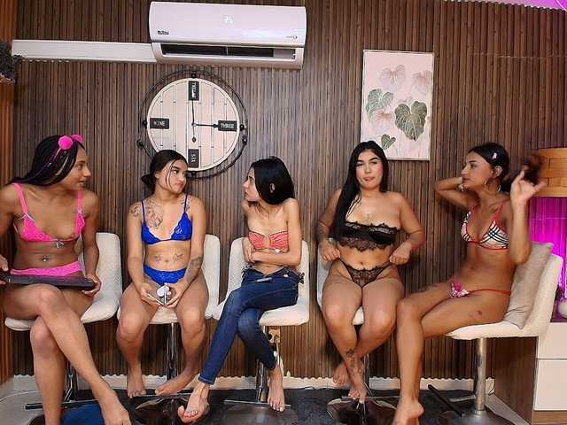 LatinsSquirting live cam on BongaCams