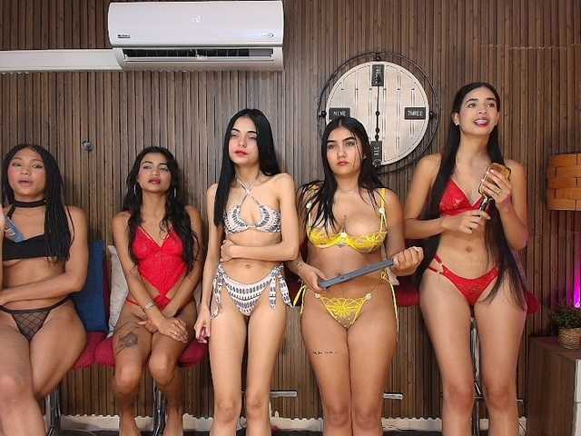 LatinsSquirting live cam on BongaCams