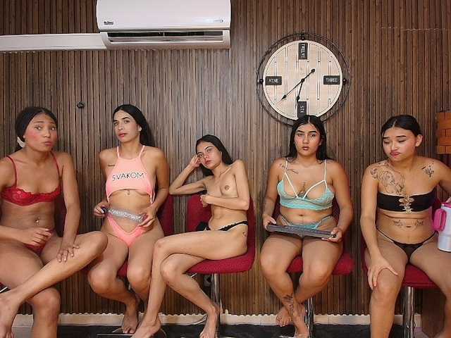 LatinsSquirting live cam on BongaCams