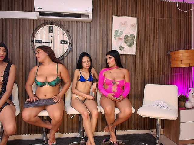LatinsSquirting live cam preview