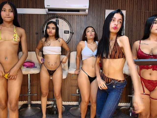 LatinsSquirting live cam on BongaCams