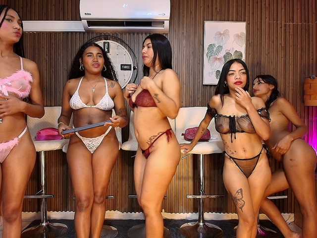 LatinsSquirting live cam on BongaCams