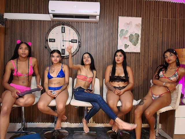 LatinsSquirting live cam on BongaCams