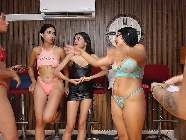 LatinsSquirting live cam on BongaCams