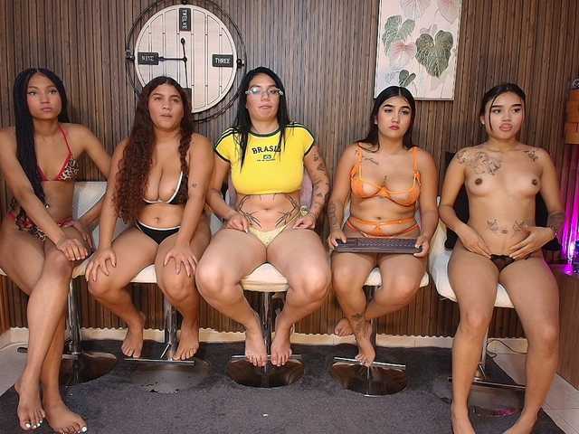 LatinsSquirting