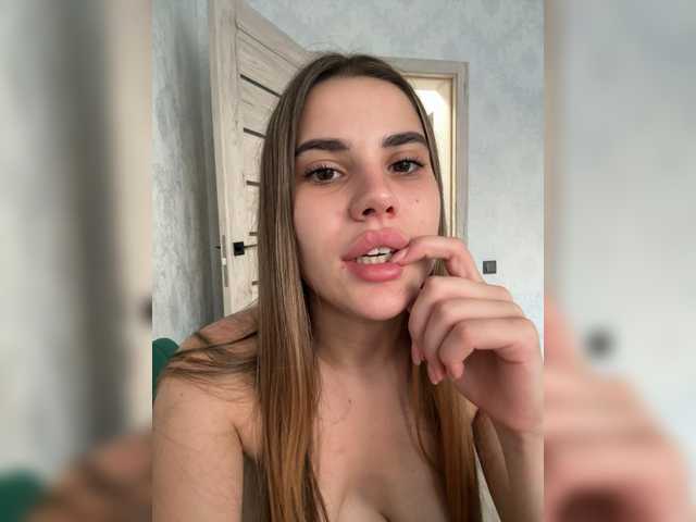 Elisavetaa live cam on BongaCams