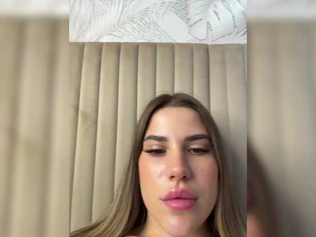 Elisavetaa live cam preview
