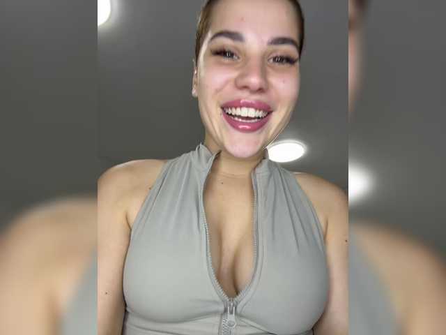 Elisavetaa live cam on BongaCams