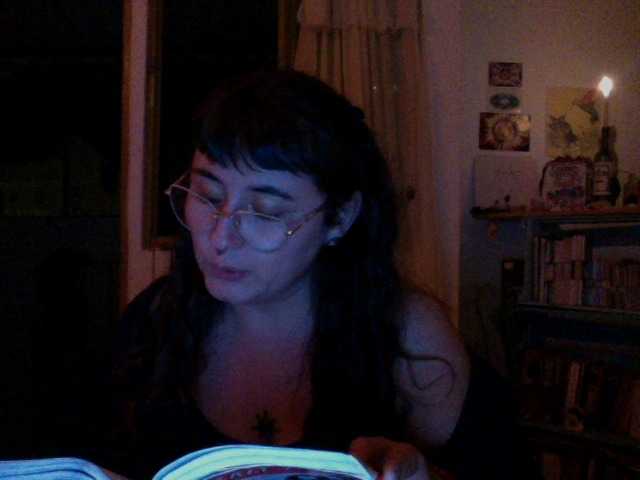 AlmaVolcan88 live cam on BongaCams
