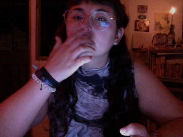 AlmaVolcan88 live cam on BongaCams