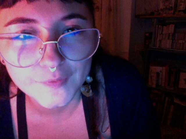 AlmaVolcan88 live cam on BongaCams