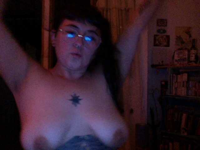 AlmaVolcan88 live cam on BongaCams