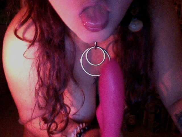 AlmaVolcan88 live cam on BongaCams