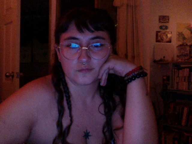 AlmaVolcan88 live cam on BongaCams