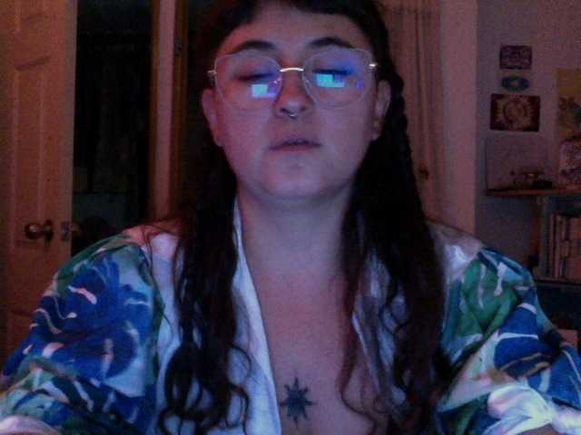 AlmaVolcan88 live cam on BongaCams
