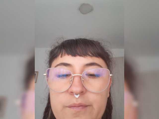 AlmaVolcan88 live cam on BongaCams