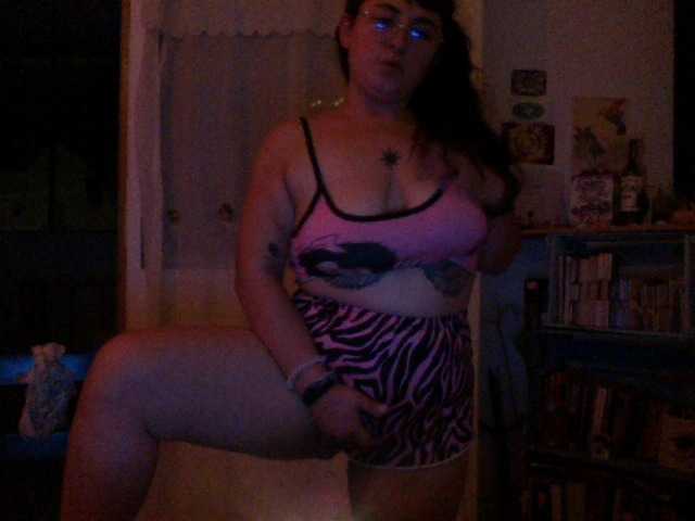 AlmaVolcan88 live cam on BongaCams
