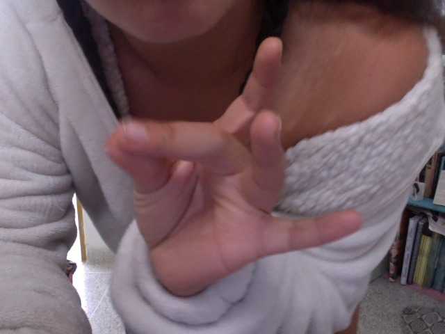 AlmaVolcan88 live cam on BongaCams