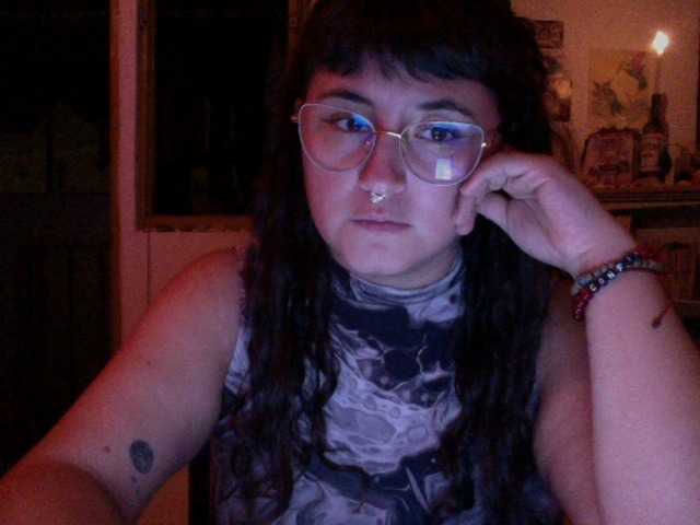 AlmaVolcan88 live cam on BongaCams