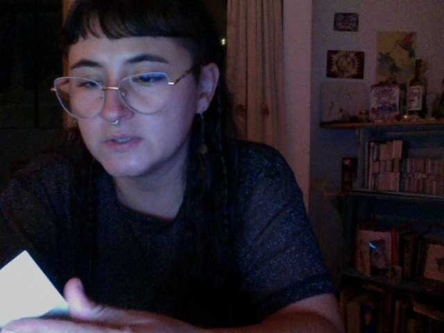AlmaVolcan88 live cam on BongaCams