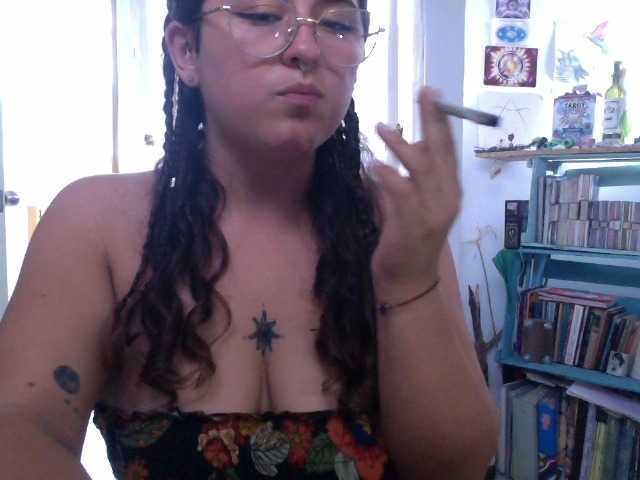 AlmaVolcan88 live cam on BongaCams
