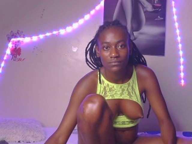 KissMeCoco live cam on BongaCams
