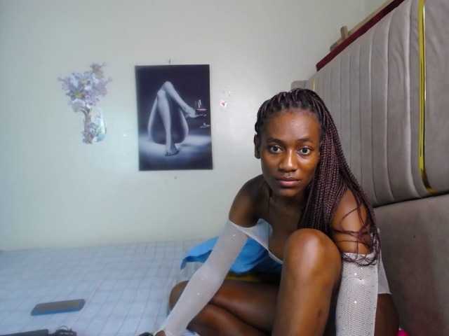 KissMeCoco live cam on BongaCams