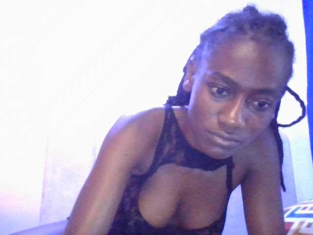 KissMeCoco live cam on BongaCams