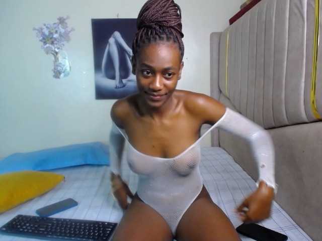 KissMeCoco live cam on BongaCams
