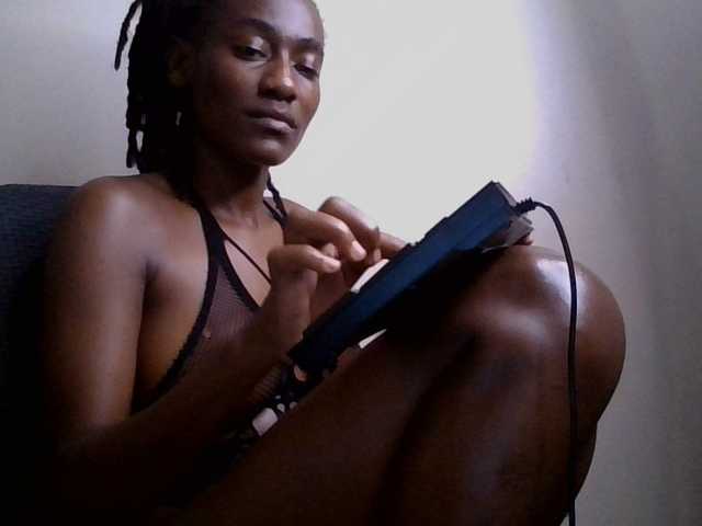 KissMeCoco live cam on BongaCams