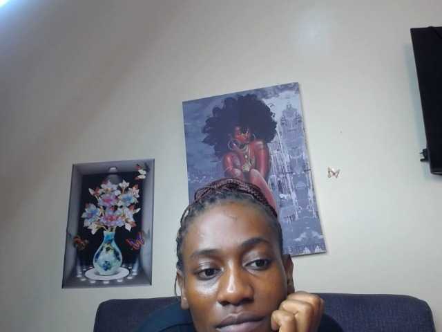 KissMeCoco live cam on BongaCams