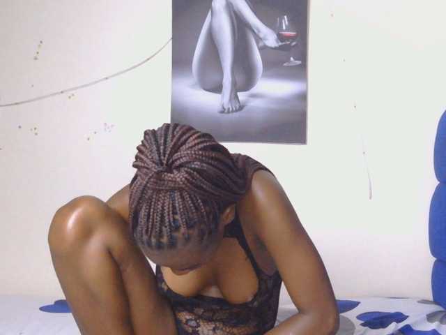 KissMeCoco live cam on BongaCams
