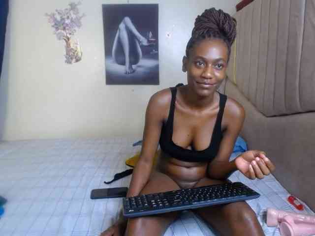 Model: KissMeCoco