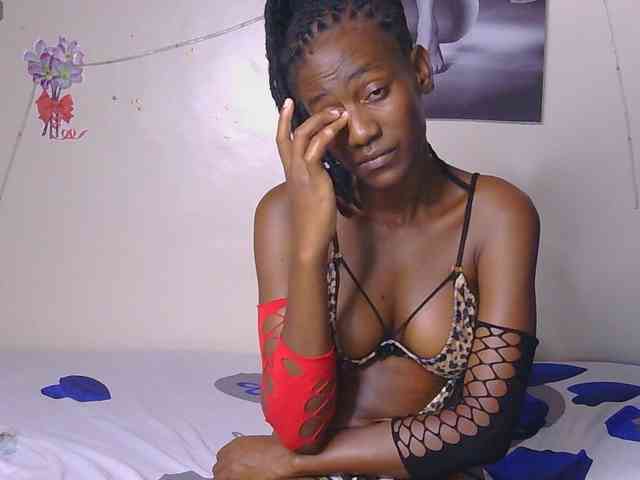 Model: KissMeCoco