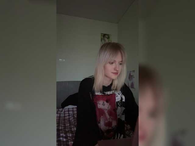 LizzuCrown live cam on BongaCams