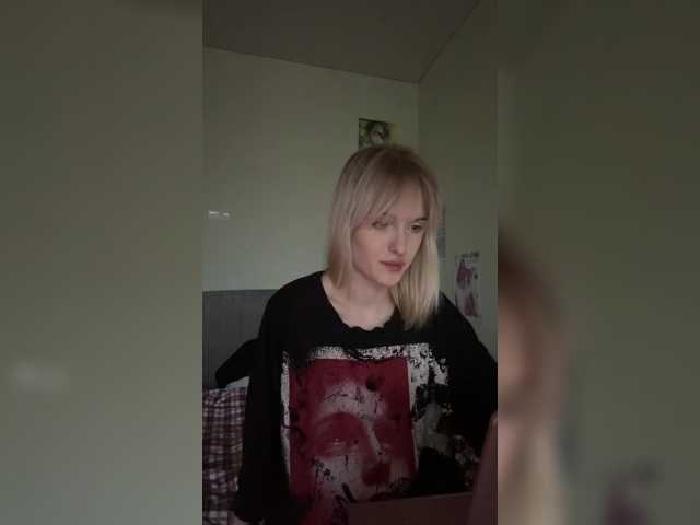 LizzuCrown live cam on BongaCams
