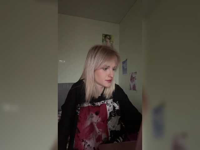 LizzuCrown live cam on BongaCams