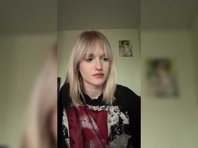LizzuCrown live cam on BongaCams
