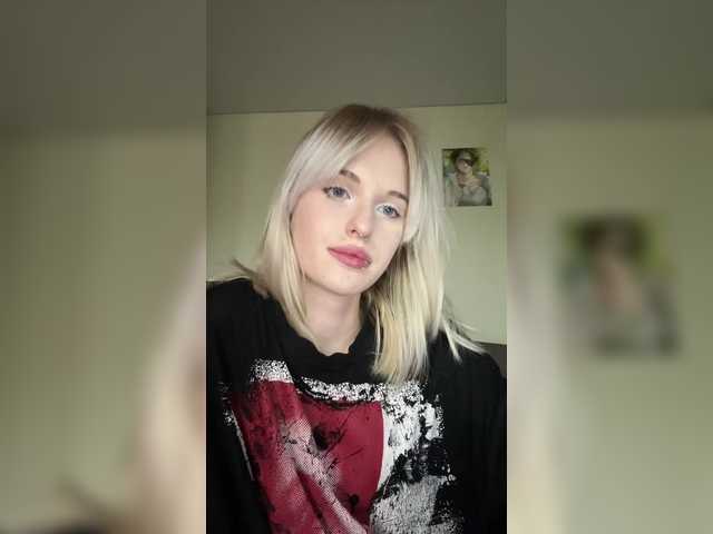 LizzuCrown live cam on BongaCams