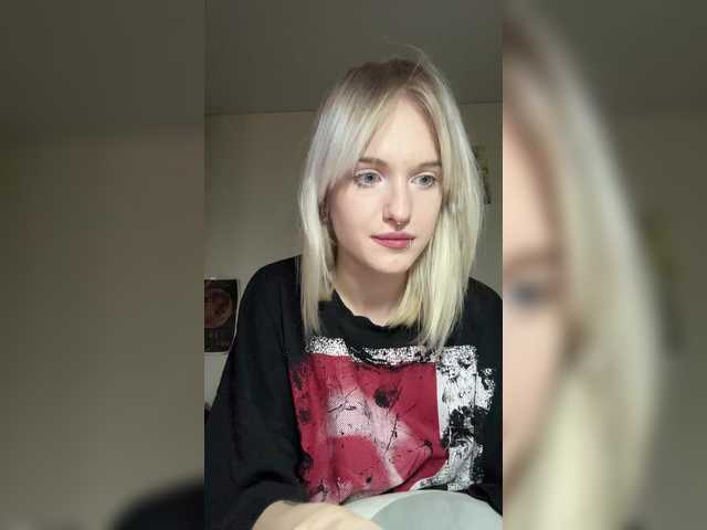 LizzuCrown live cam on BongaCams