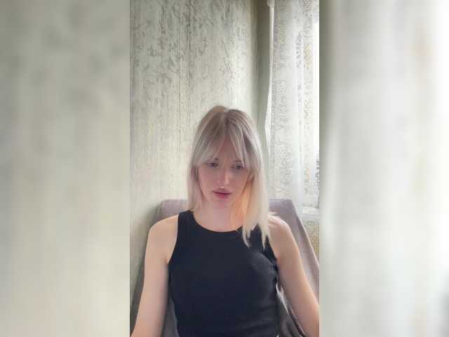 LizzuCrown live cam on BongaCams
