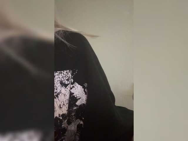 LizzuCrown live cam on BongaCams