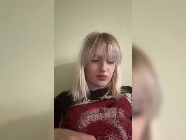 LizzuCrown live cam on BongaCams